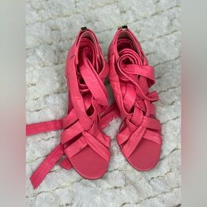 Tory Burch Pink Sandals with Elegant Straps